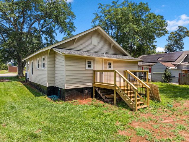 128 Hill Street, Wellford, SC 29385