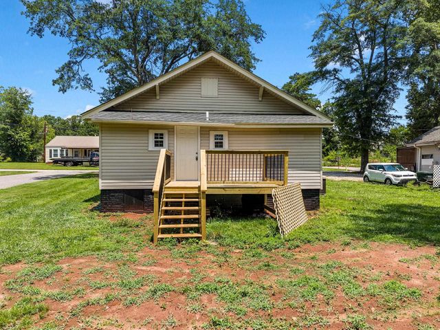 128 Hill Street, Wellford, SC 29385