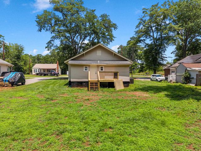 128 Hill Street, Wellford, SC 29385