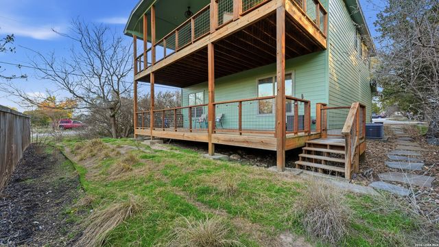 1211 Sherwood, Canyon Lake, TX 78133