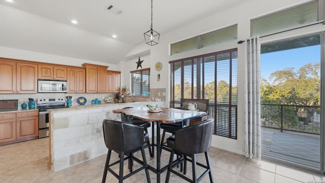 1211 Sherwood, Canyon Lake, TX 78133