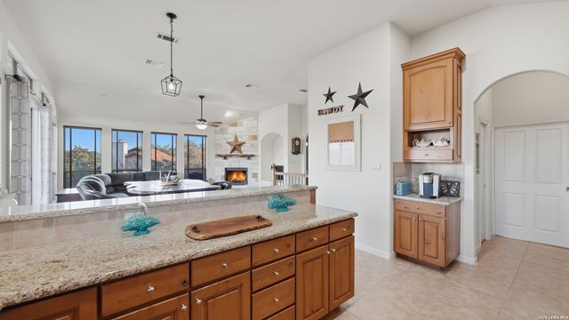 1211 Sherwood, Canyon Lake, TX 78133