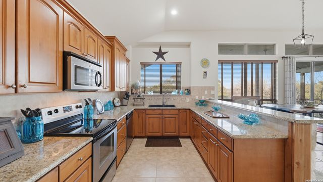 1211 Sherwood, Canyon Lake, TX 78133