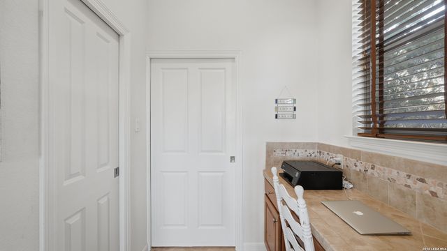 1211 Sherwood, Canyon Lake, TX 78133