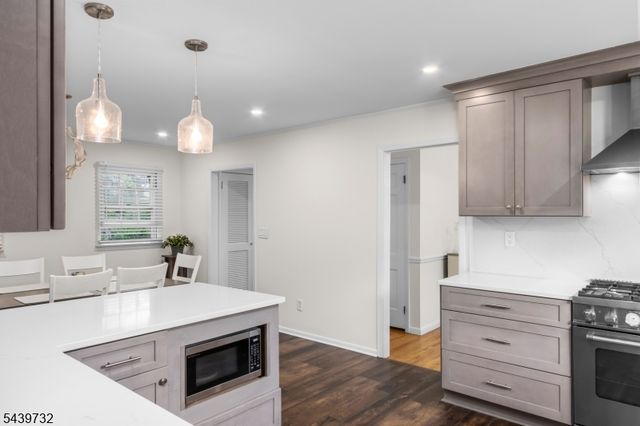 9 Parkwood Rd, Roxbury Twp., NJ 07876