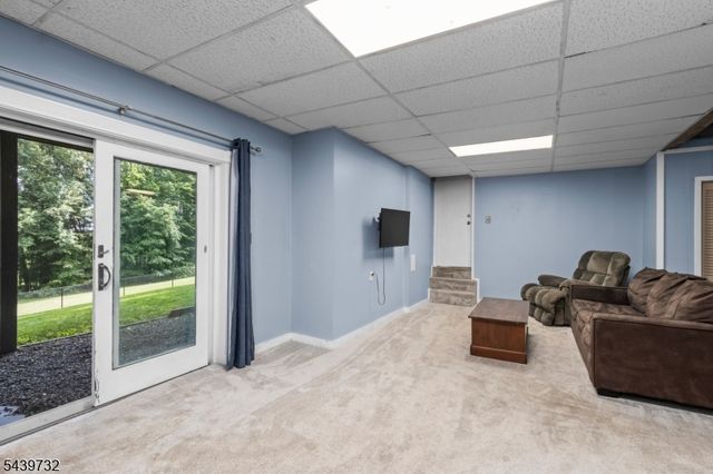 9 Parkwood Rd, Roxbury Twp., NJ 07876