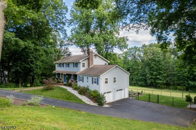 9 Parkwood Rd, Roxbury Twp., NJ 07876