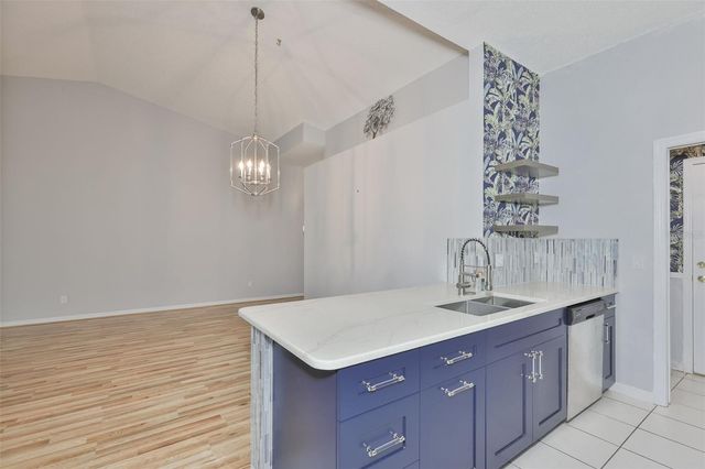 2020 NANTUCKET DRIVE, Sun City Center, FL 33573