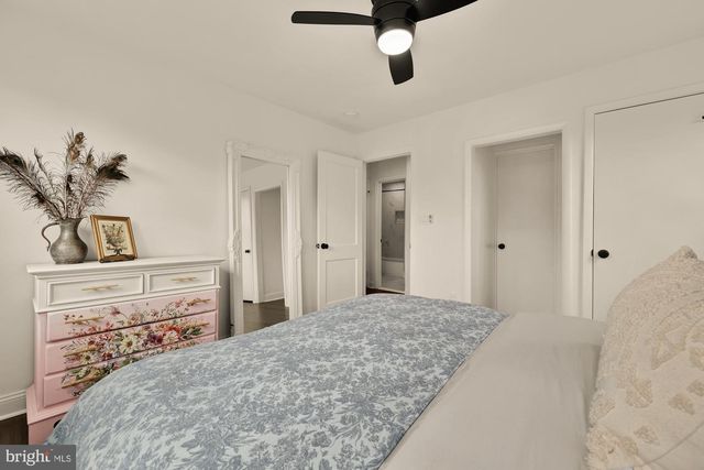 6728 BARRETT RD, Falls Church, VA 22042
