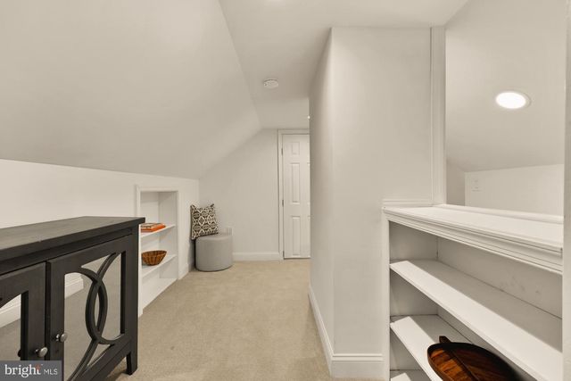 6728 BARRETT RD, Falls Church, VA 22042