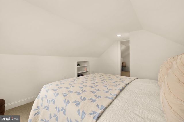 6728 BARRETT RD, Falls Church, VA 22042