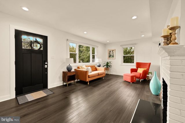 6728 BARRETT RD, Falls Church, VA 22042