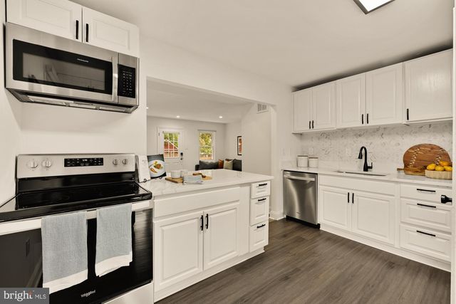 6728 BARRETT RD, Falls Church, VA 22042