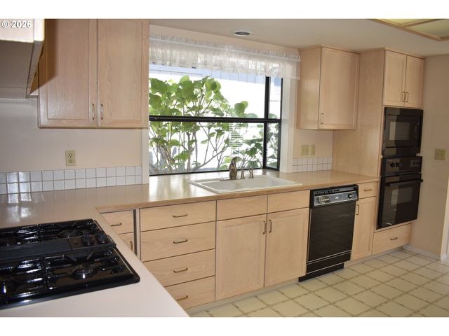 3202 Se 153RD Ave, Vancouver, WA 98683