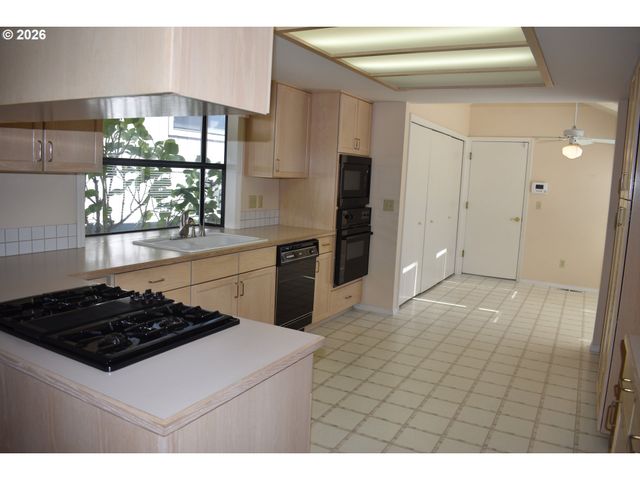 3202 Se 153RD Ave, Vancouver, WA 98683