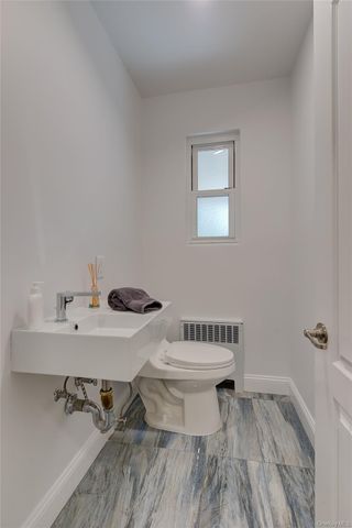 189 Old Westbury Road, Old Westbury, NY 11568