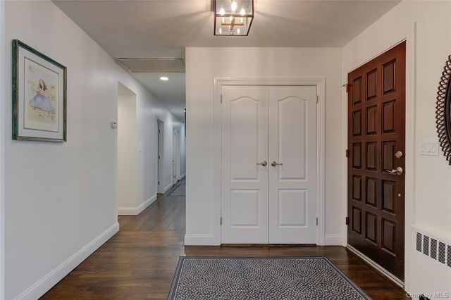 189 Old Westbury Road, Old Westbury, NY 11568