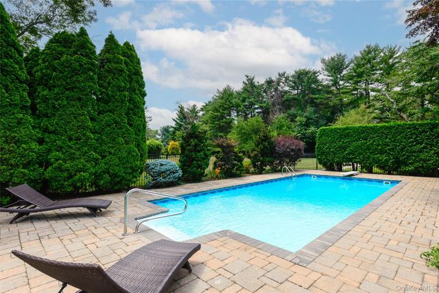 189 Old Westbury Road, Old Westbury, NY 11568