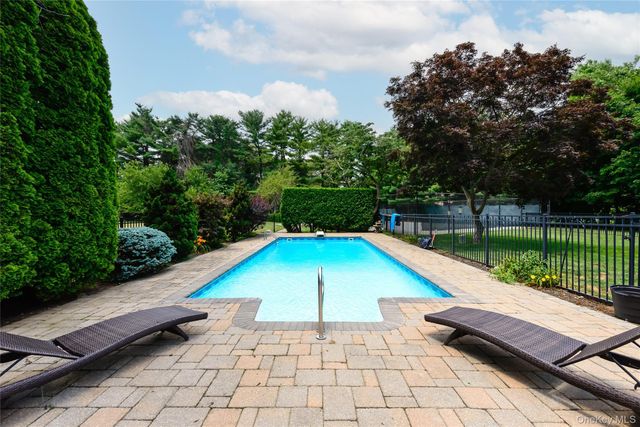 189 Old Westbury Road, Old Westbury, NY 11568