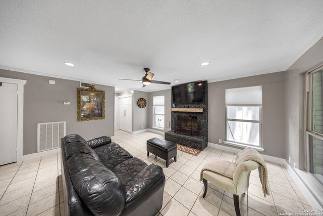 9102 Broxton, San Antonio, TX 78240