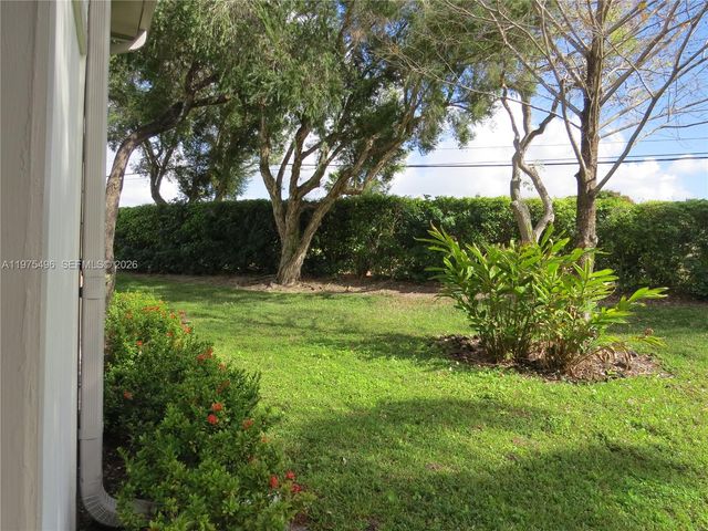 10753 W Clairmont Circle 106, Tamarac, FL 33321