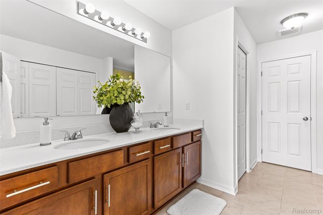 286 SPRINGVIEW Street, Scio Township, MI 48103