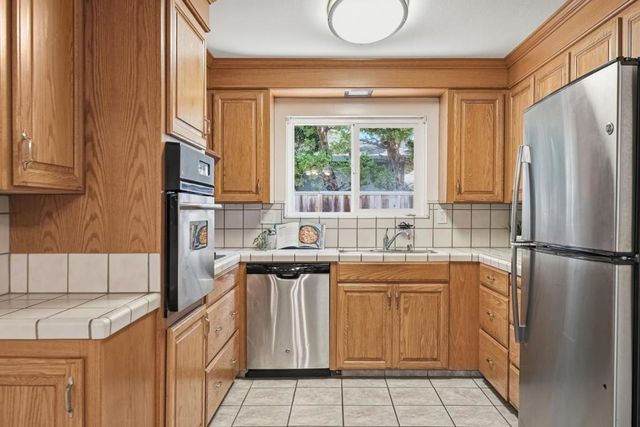 1451 Tyler Park Way, Mountain View, CA 94040