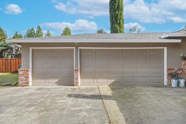 1451 Tyler Park Way, Mountain View, CA 94040