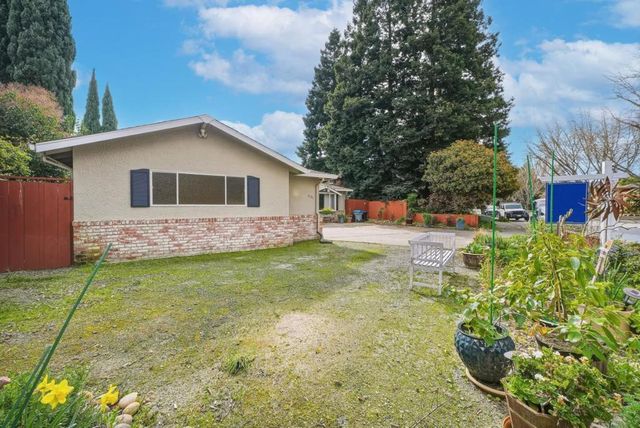 1451 Tyler Park Way, Mountain View, CA 94040