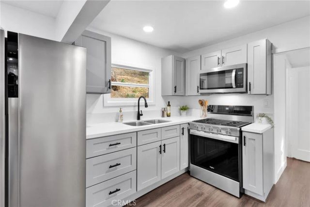 480 Valley Road, Crestline, CA 92325