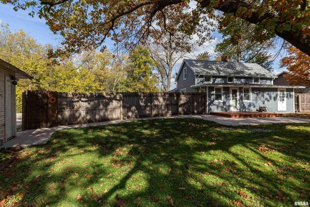 711 E 19TH Avenue, Coal Valley, IL 61240