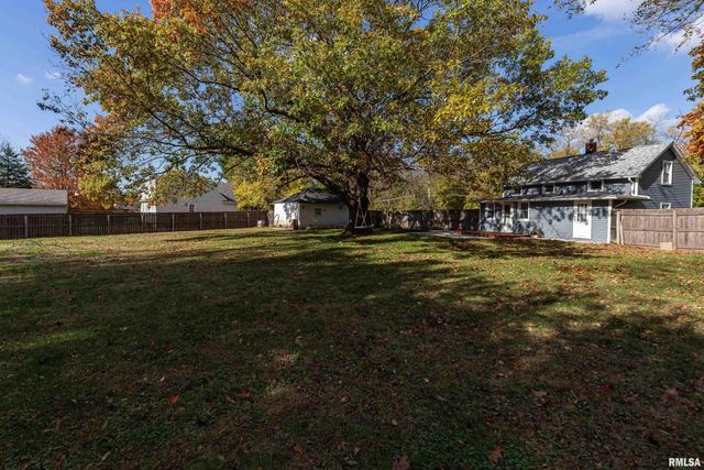 711 E 19TH Avenue, Coal Valley, IL 61240