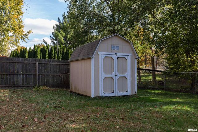 711 E 19TH Avenue, Coal Valley, IL 61240