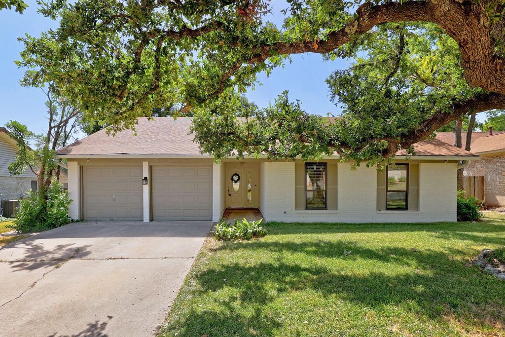 10229 Missel Thrush DR, Austin, TX 78750