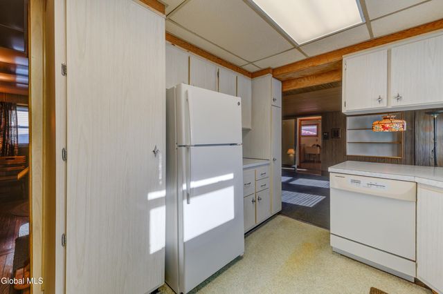 6 Park Way, Castleton-on-hudson, NY 12033