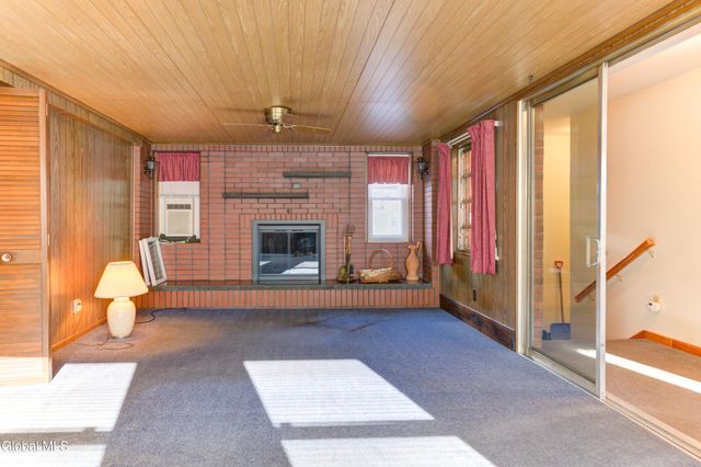 6 Park Way, Castleton-on-hudson, NY 12033