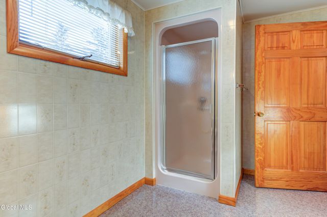 6 Park Way, Castleton-on-hudson, NY 12033