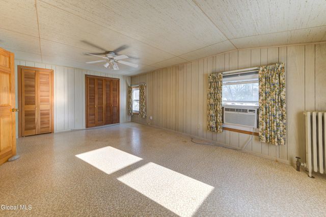 6 Park Way, Castleton-on-hudson, NY 12033