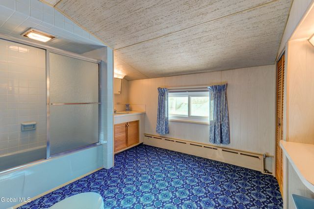 6 Park Way, Castleton-on-hudson, NY 12033