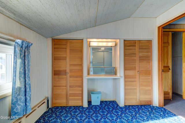 6 Park Way, Castleton-on-hudson, NY 12033