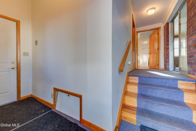 6 Park Way, Castleton-on-hudson, NY 12033