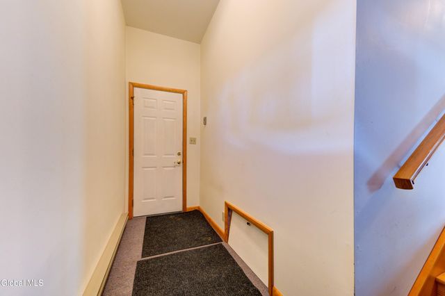 6 Park Way, Castleton-on-hudson, NY 12033