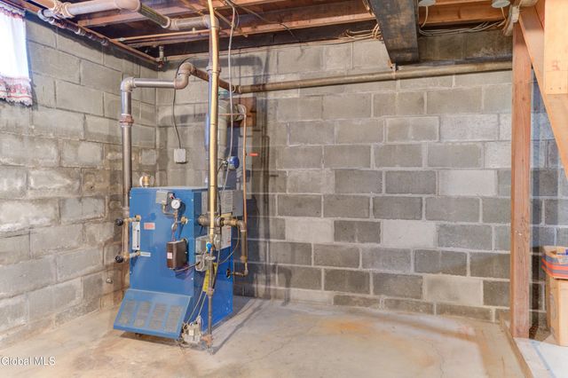 6 Park Way, Castleton-on-hudson, NY 12033