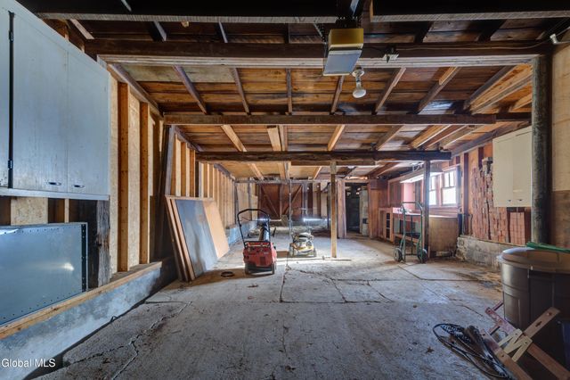 6 Park Way, Castleton-on-hudson, NY 12033