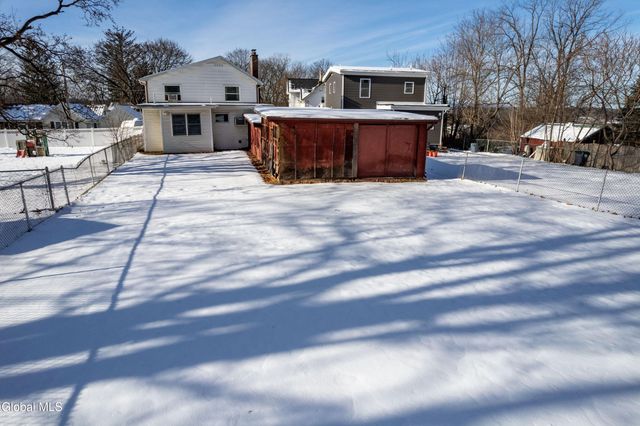 6 Park Way, Castleton-on-hudson, NY 12033