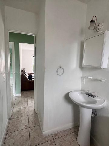 608 SW 15th Avenue 3, Miami, FL 33135