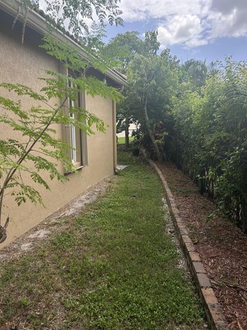 3804 Victoria Road, West Palm Beach, FL 33411