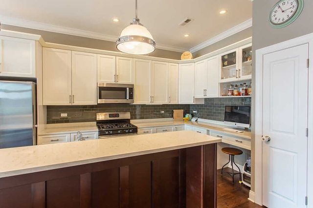 1845 S State Street 4, Chicago, IL 60616