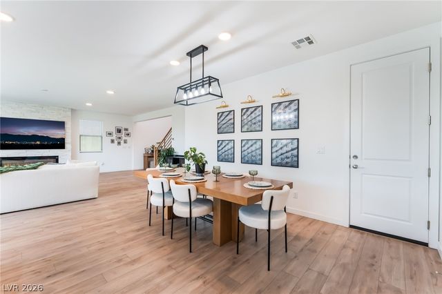 1305 Crimson Sunbird Avenue, North Las Vegas, NV 89084