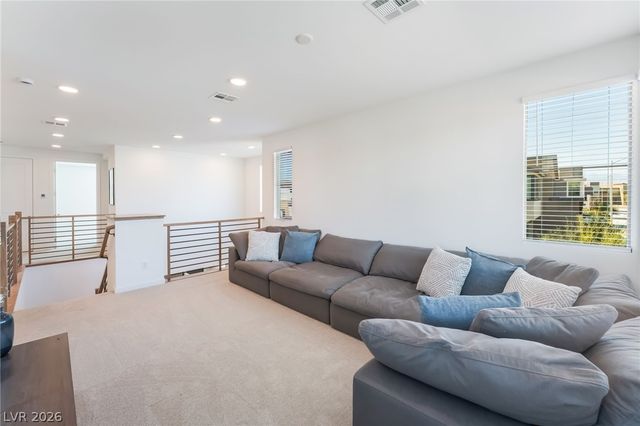 1305 Crimson Sunbird Avenue, North Las Vegas, NV 89084